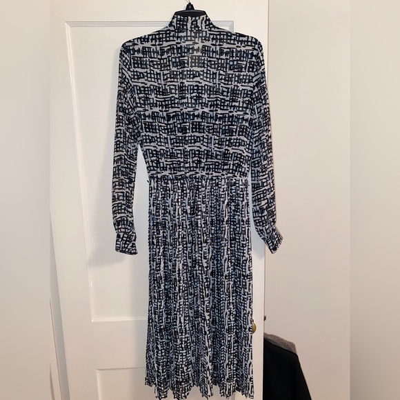 Donna Morgan tie neck dress. Excellent condition - Picture 2 of 7